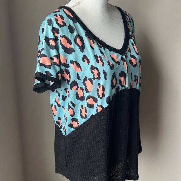 5/$25 Cinnie Top - Picture 6 of 12